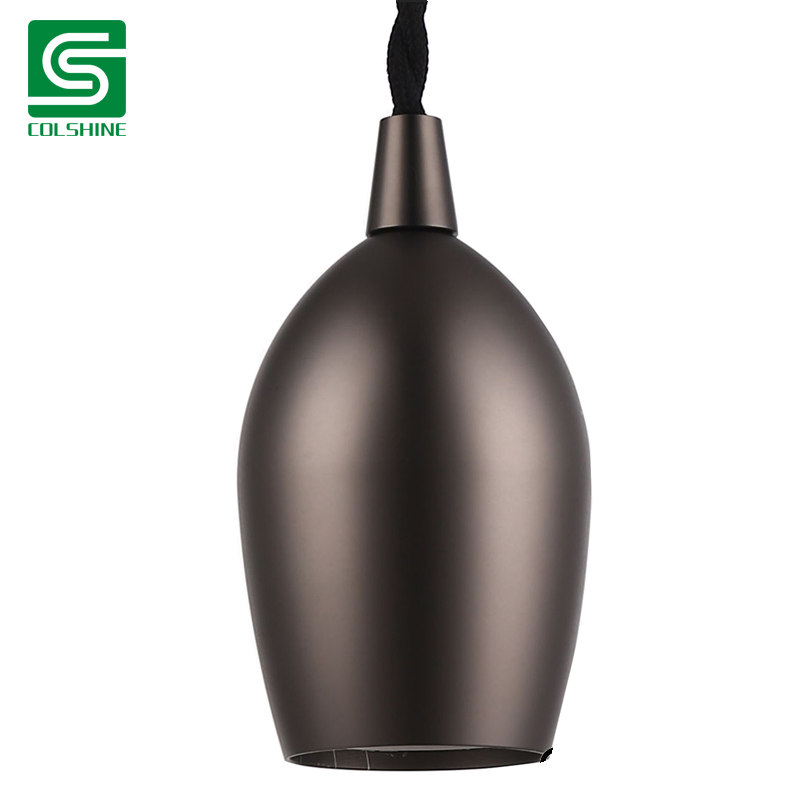 Black Metal Lamp Holder